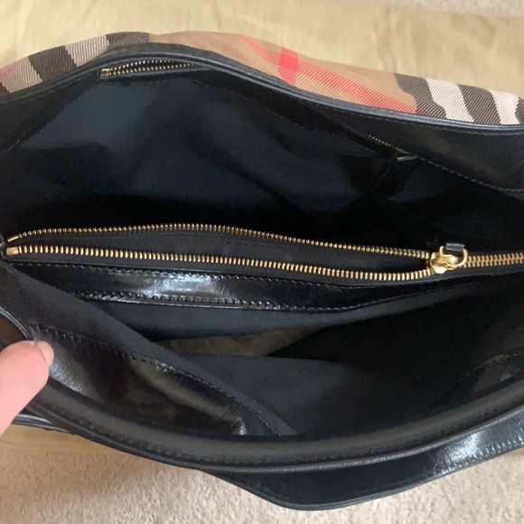 ♥️AUTHENTIC BURBERRY♥️ medium to large size - Picture 15 of 16